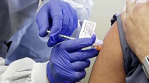 Australian company to begin 1st human trial of COVID-19 vaccine