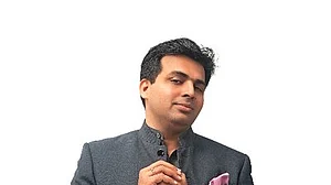 Comedians feeling the heat of COVID-19 lockdown, dependent on live shows: Amit Tandon