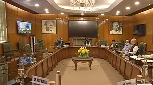 Union Home Minister Amit Shah assures doctors safety, IMA calls off protests