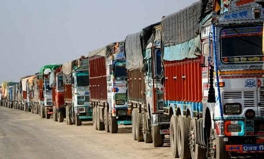 Allow truckers to move freely across India, Centre tells States  