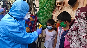 Coronavirus LIVE: 1 death and 68 new COVID-19 positive cases reported in Dharavi, Mumbai