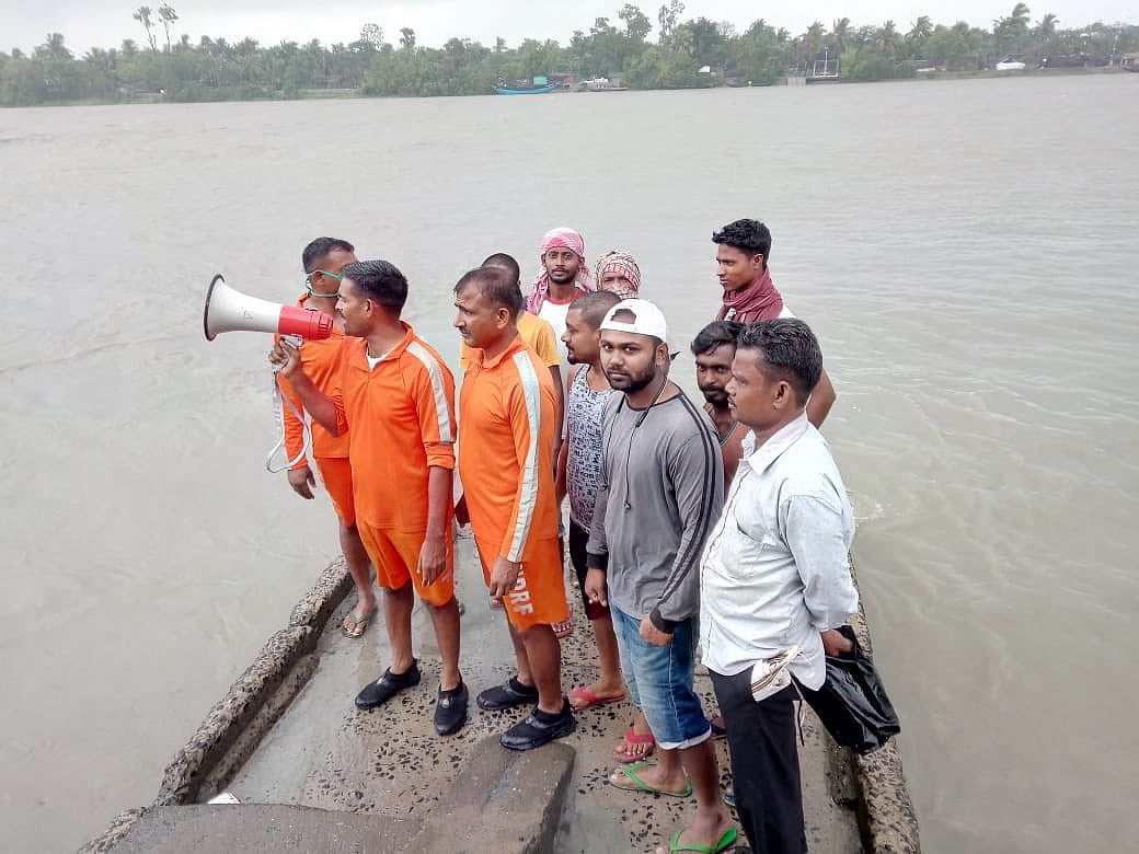 Picture from South 24 Parganas, West Bengal (Photo Courtesy: Twitter)