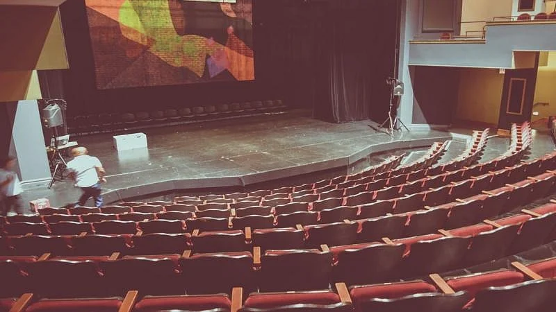  Theatre  raises funds for people with disabilities
