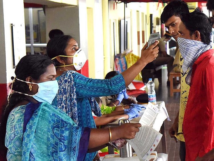COVID-19: Experts worry of community transfer in Kerala, govt denies it