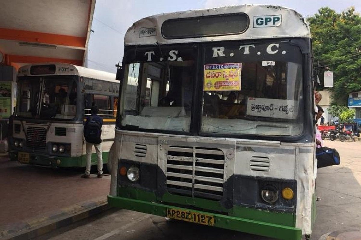 Buses return on Telangana roads after 58 days