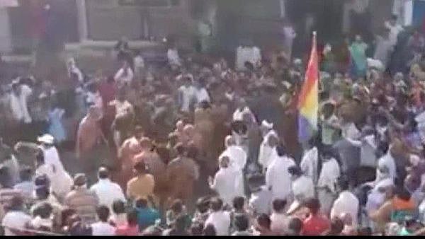 WATCH: Lockdown norms go  for a toss to welcome Jain monk in Sagar, MP; probe ordered