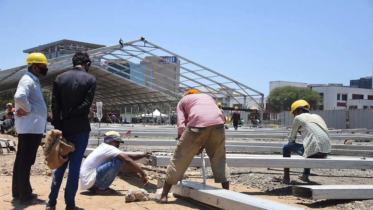 A 1000-bed facility being contructed at the exhibition ground in Mumbai’s Bandra Kurla Complex