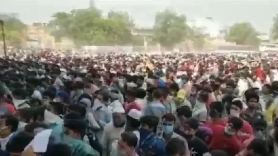 WATCH: Social distancing norms go for a toss as over 1,000 migrant workers gather for ‘Shramik’ train in UP
