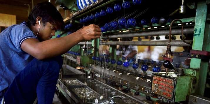 April service sector output slides to record low, shows PMI