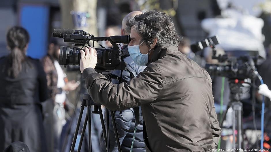 Independent journalism in peril, coming decade decisive for survival of democratic public sphere, warns UNESCO