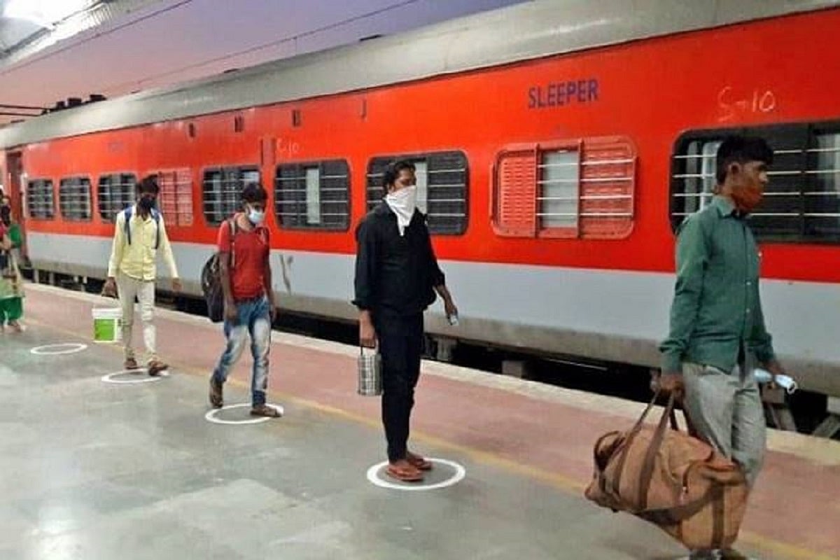 Shramik trains: No fair & transparent policy to select migrants for travel, says Karnataka HC