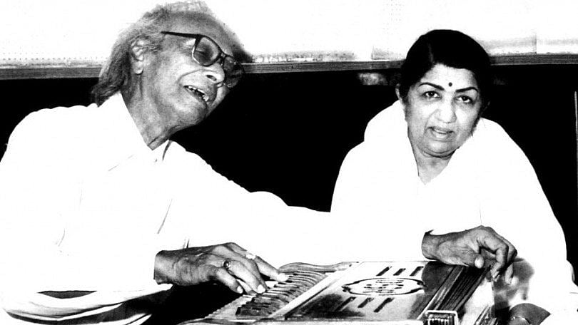  Lata Mangeshkar and Naushad (Photo Courtesy: Twitter)