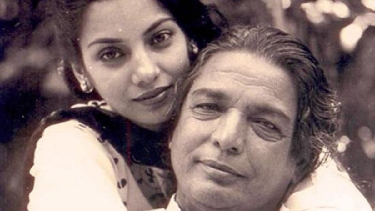 Shabana with Kaifi Azmi&nbsp;(Photo courtesy- social media)