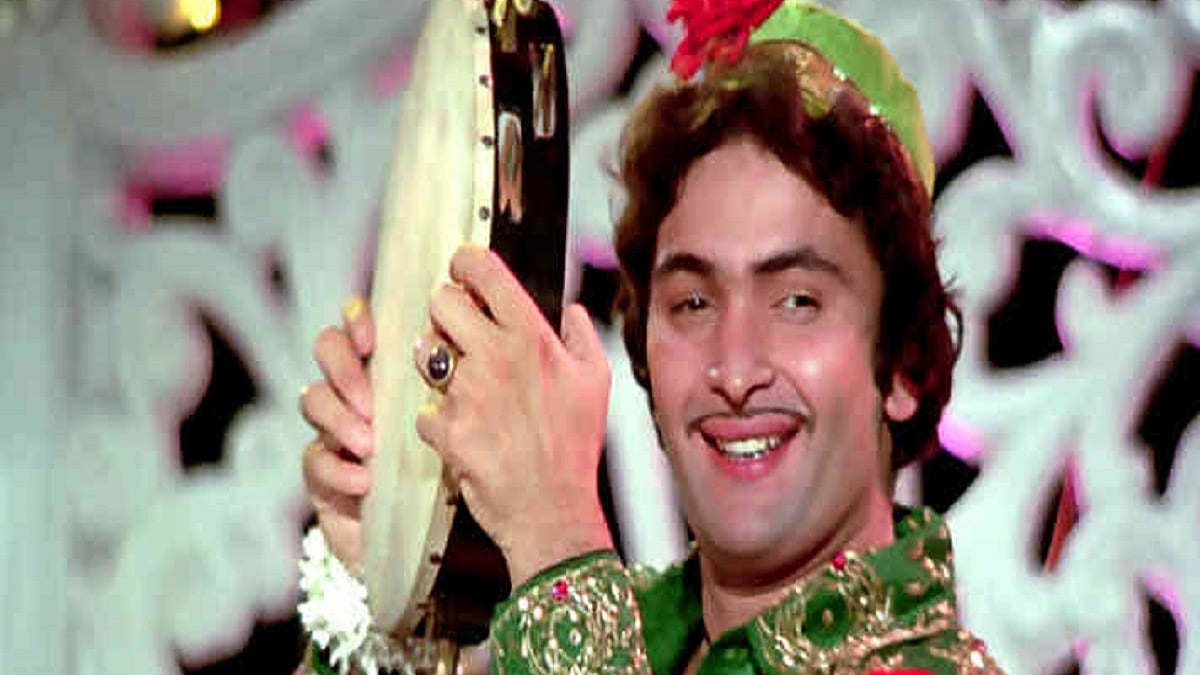 Rishi Kapoor in the song Parda hai parda