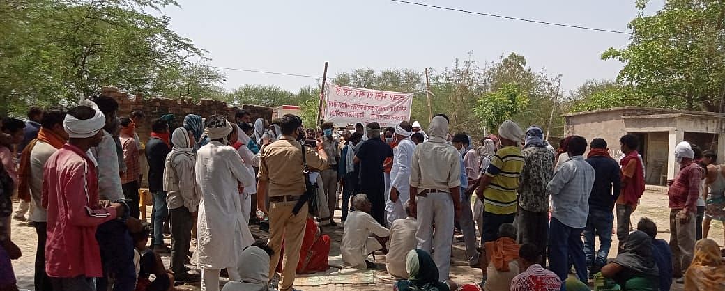 NH Impact: Starving villagers Banda district get ration cards, food packets
