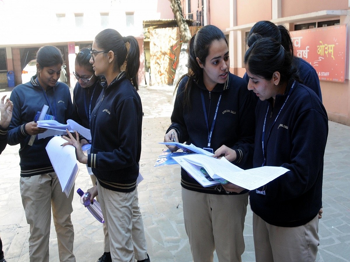 SC seeks clarity on Class 12 internal assessment/exams later option