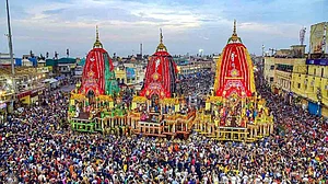 SC takes U-turn, gives nod to Puri’s Rath Yatra amid COVID-19; Amit Shah says entire country is delighted