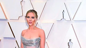 ‘Avengers’ actress Scarlett Johansson says, “Pressure to be thin is getting worse”
