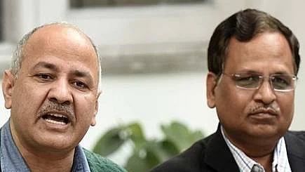 State health minister Jain hints at community transmission in Delhi, Deputy CM Sisodia says, No!