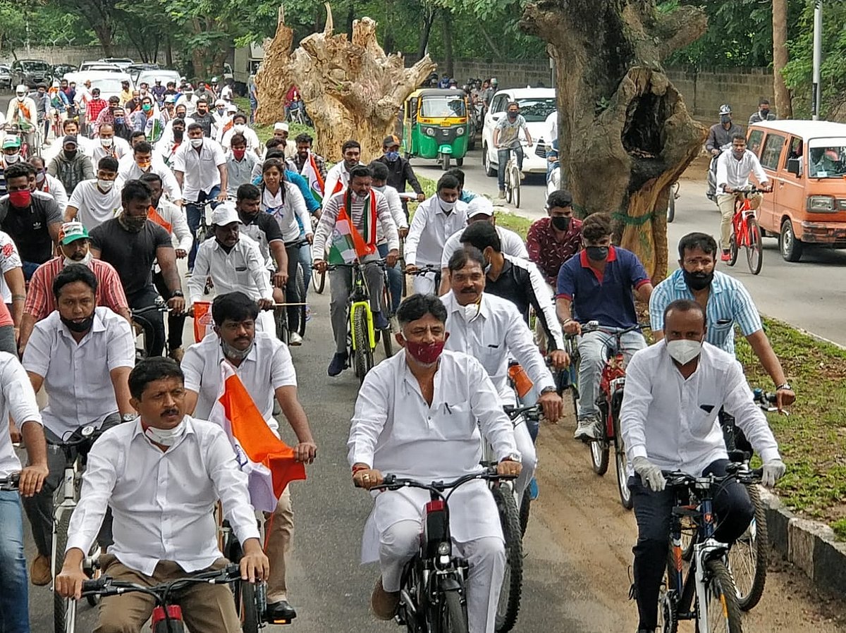 #SpeakUpAgainstFuelHike:  Congress holds  protests; many party leaders, workers detained in Delhi, Gujarat 