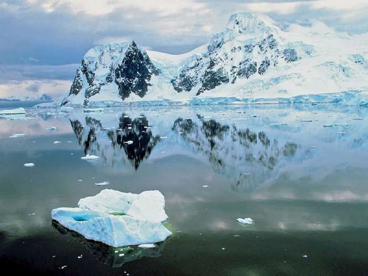 New Zealand cuts research in Antarctica to keep it COVID-19 free