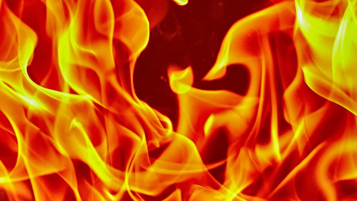 70 shanties gutted in fire in Delhi’s Shahbad Dairy area