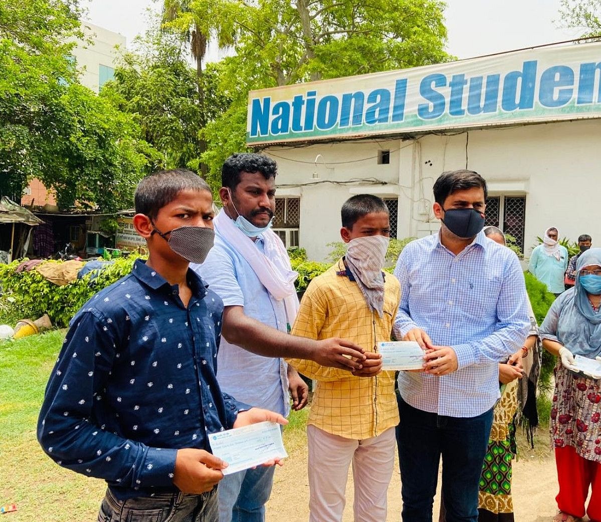 Youth Congress distributes corona NYAY kits on Rahul Gandhi’s B’day