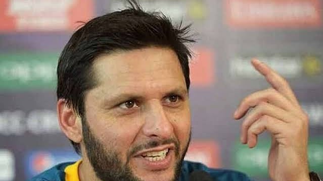 Shahid Afridi tests positive for COVID-19