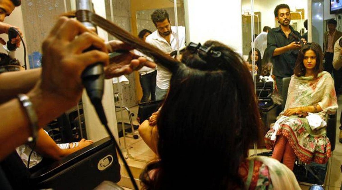 Tamil Nadu: Beauty parlours, saloons, spas told to collect Aadhaar, mobile numbers of customers