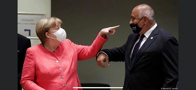 German chancellor Angela Merkel instructing Bulgarian premier Borissov about wearing mask&nbsp; (Photo courtesy: Twitter/@Shtuni