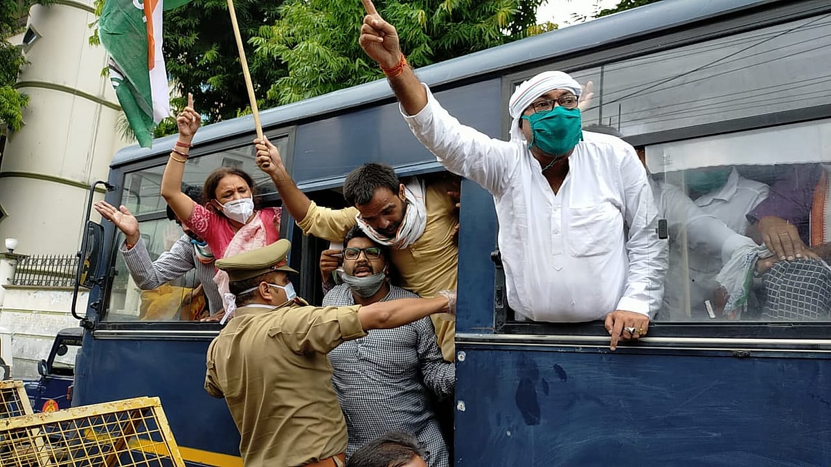 Uttar Pradesh: Congress leaders taken into custody for the third time during protest