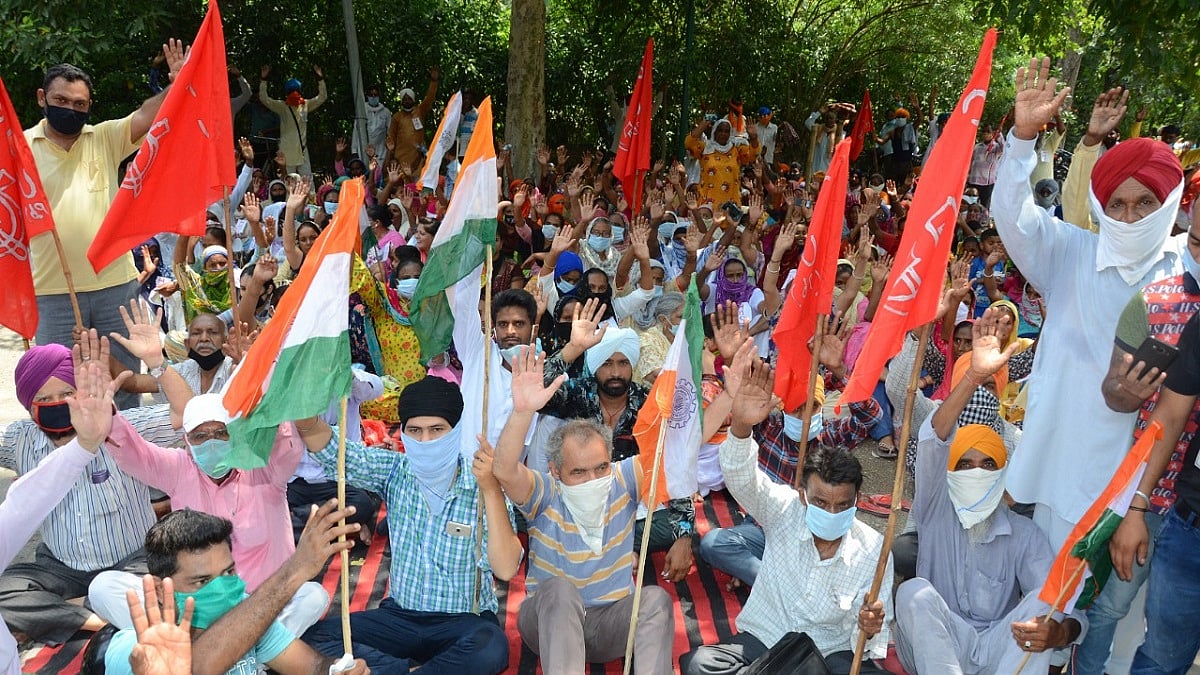 Workers hit the street against privatisation of railways, dilution of labour laws
