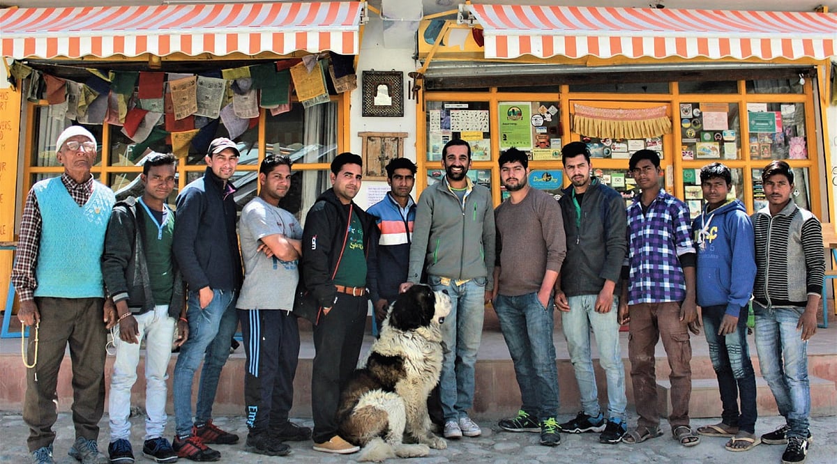 Tour operators selling vegetable in Manali, absence of basic medicare keep tourists away from Spiti