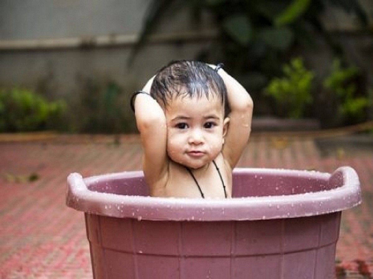 Tips for monsoon skin care for babies every mother should follow