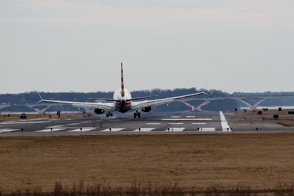 American Airlines to furlough 25,000 employees in October