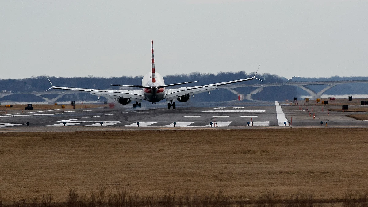 American Airlines to furlough 25,000 employees in October
