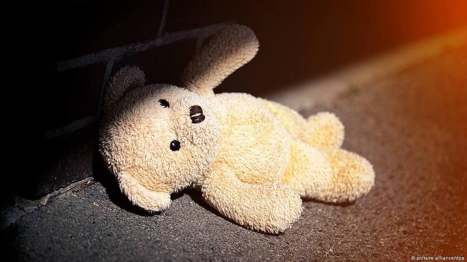 Representative image shows a child's abandoned teddy bear (photo: National Herald archives)