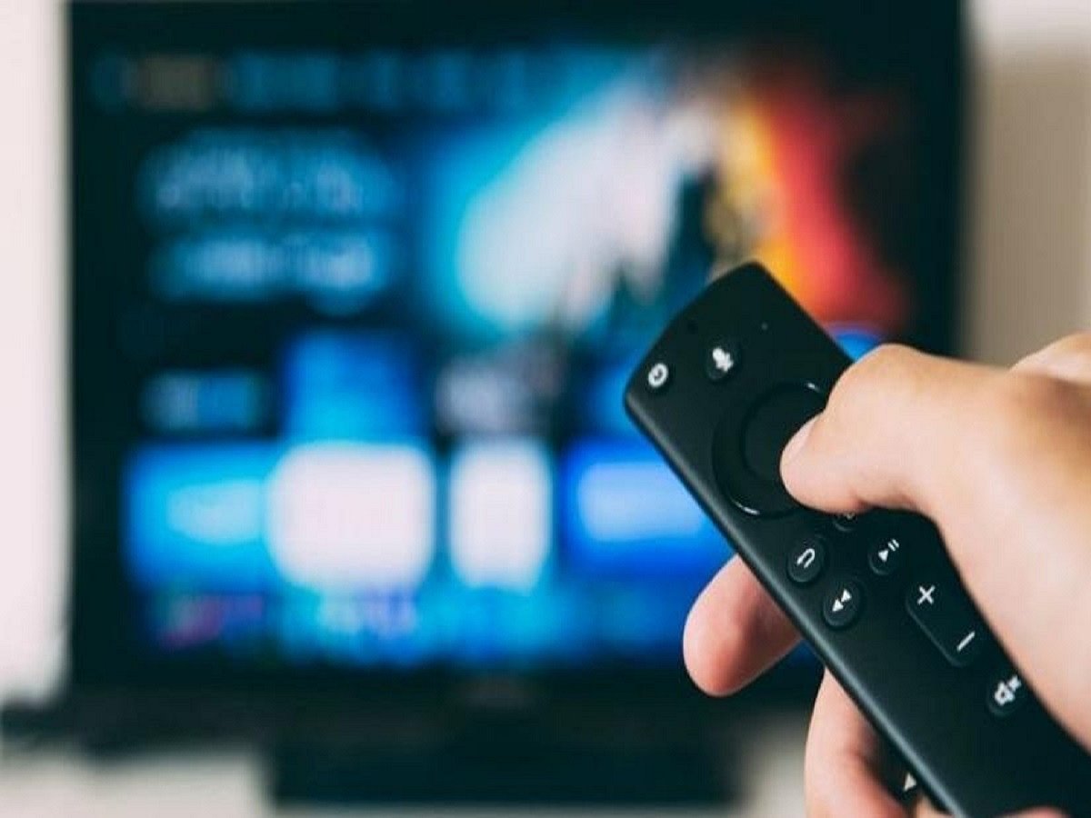 ‘Binge-watching films, web series may lead to hearing problems’  