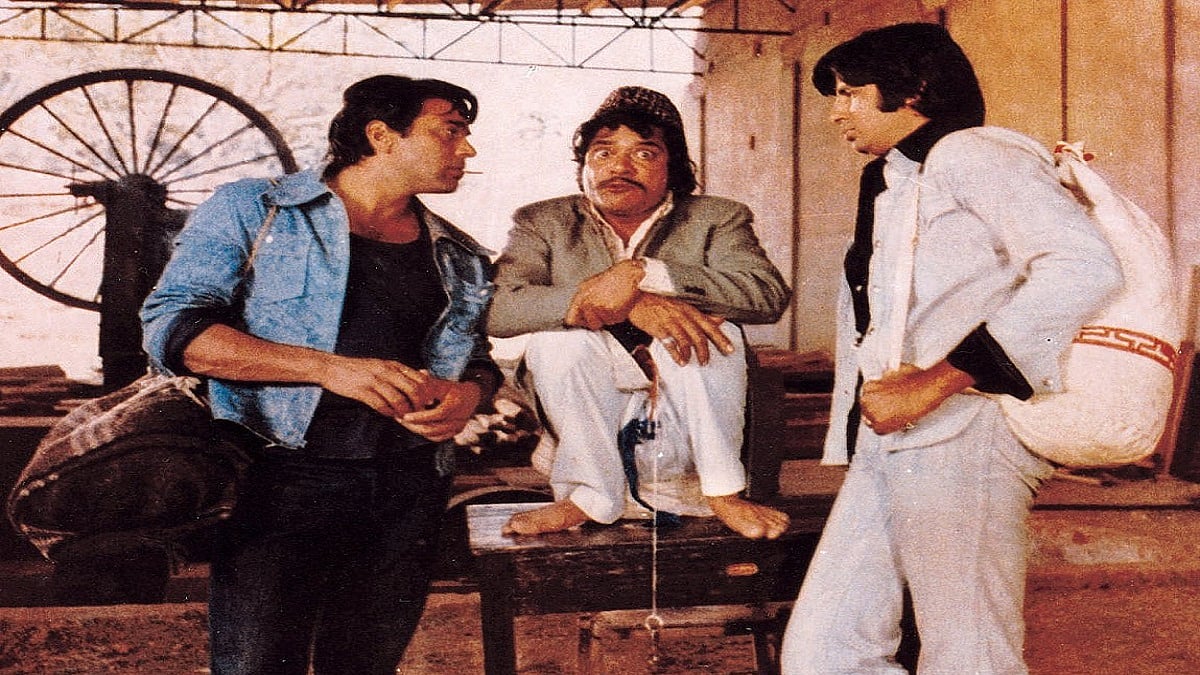 A still from Sholay (Photo Courtesy: Twitter/@FilmHistoryPic)