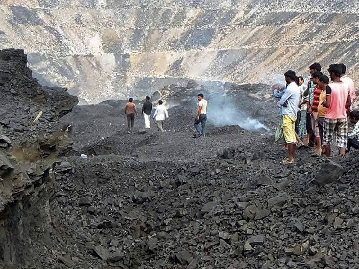 Auction of coal blocks for commercial mining: SC issues notice in plea by Jharkhand govt challenging move