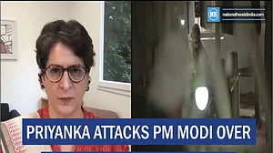 Priyanka attacks PM Modi over Varanasi weavers’ plight