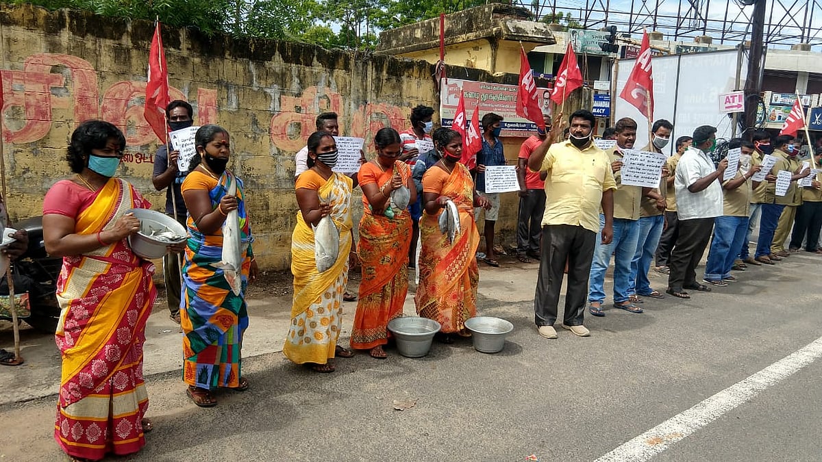 Workers hit the street against privatisation of railways, dilution of labour laws