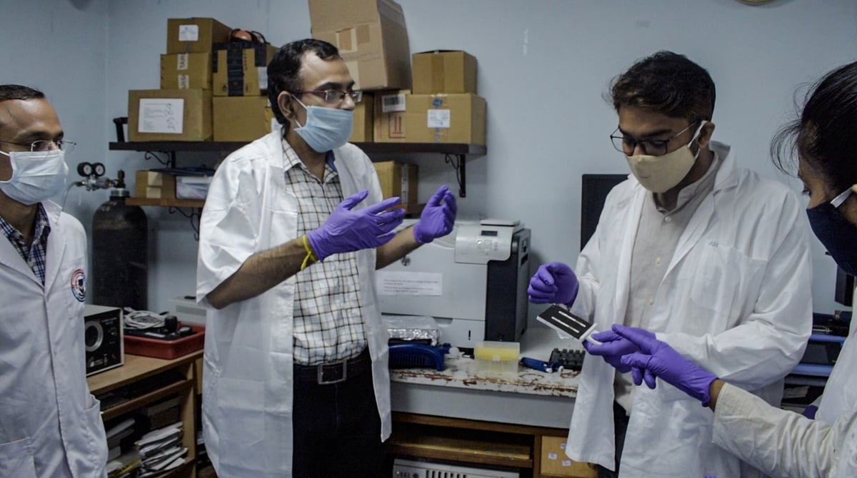 IIT Kharagpur’s portable device can test COVID for Rs 400