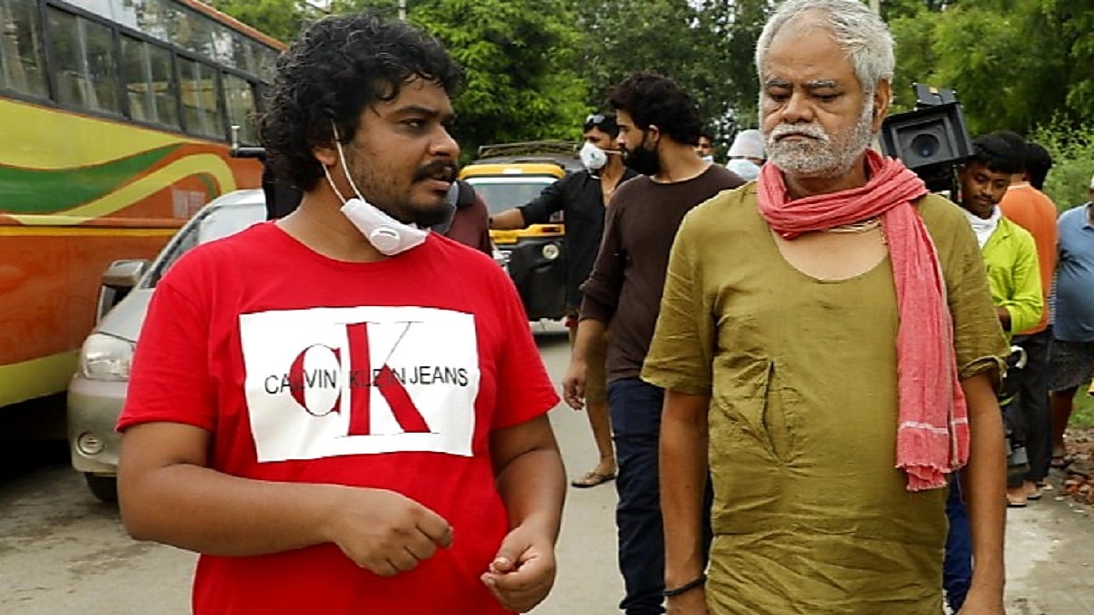 Raaj Aashoo and Sanjay Mishra during the shoot&nbsp;