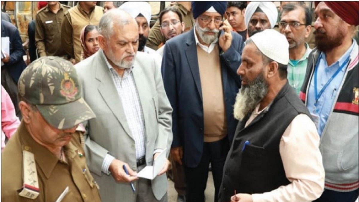 Zafarul Islam and colleagues visiting NE Delhi, riot site (Photo courtesy : Urdu Media Monitor)