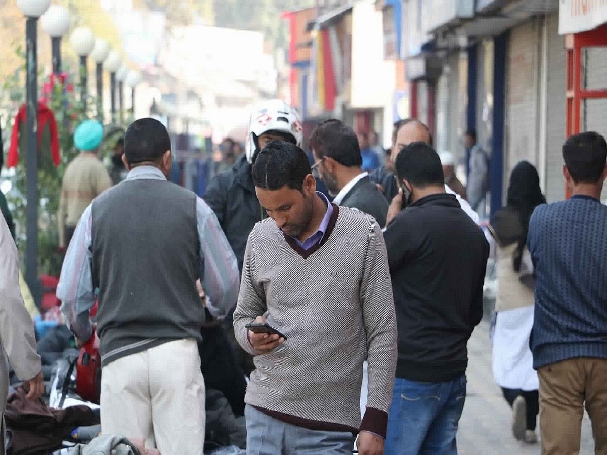 4G mobile internet service restored in J&K’s Udhampur, Ganderbal