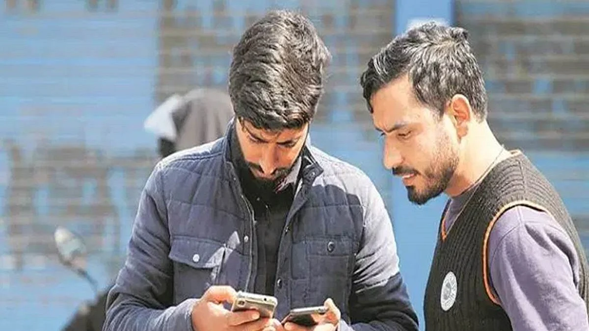 SC calls 4G restoration on trial basis in J&K ‘fairly good start’