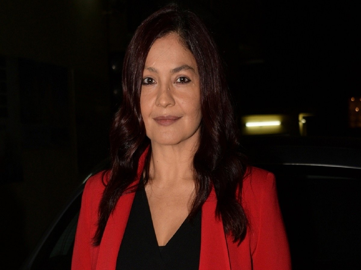 Pooja Bhatt complains of cyber bullying by women on Insta, makes account private