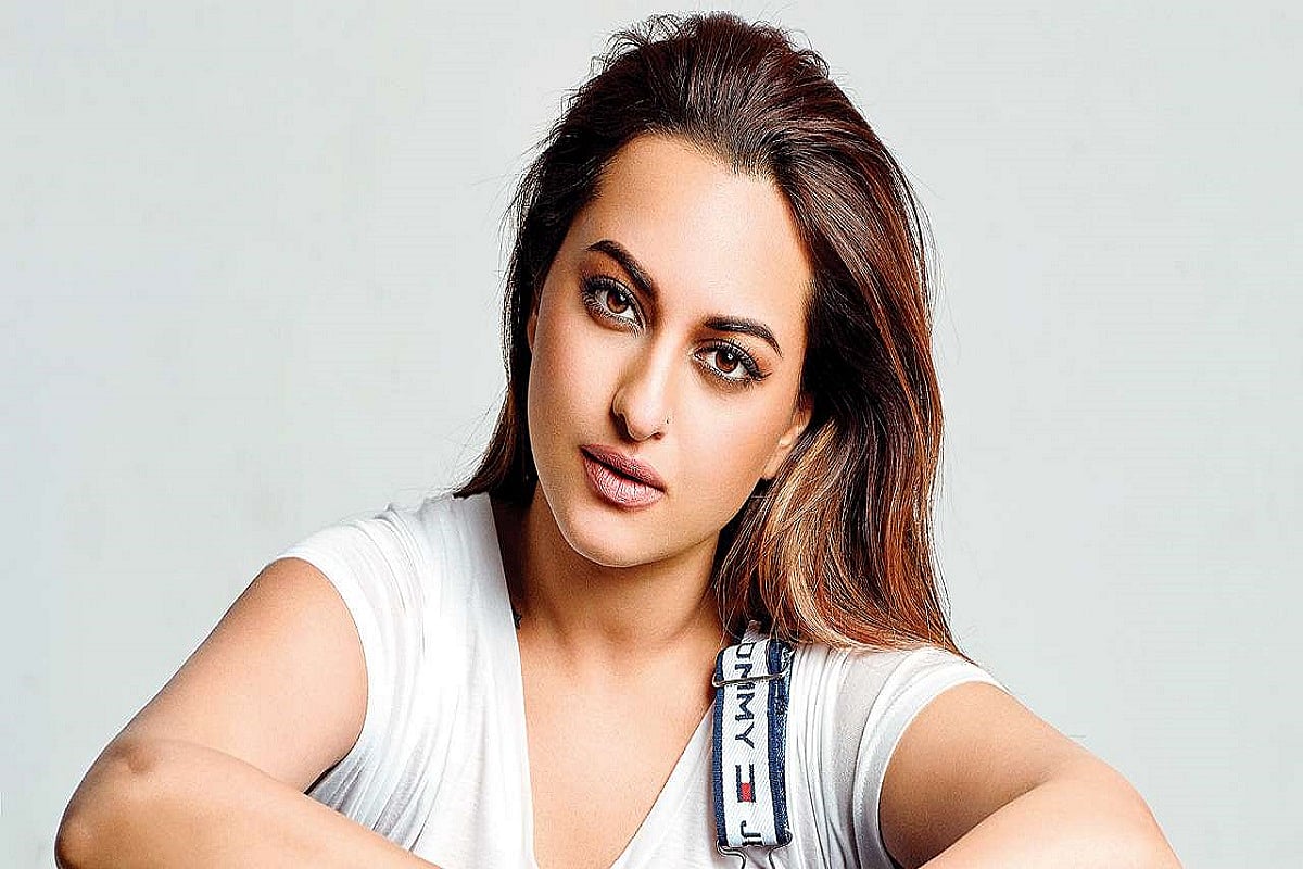 Sonakshi Sinha says “Ab Bas” to cyber bullying, calls for action to support a  poet getting rape threats 