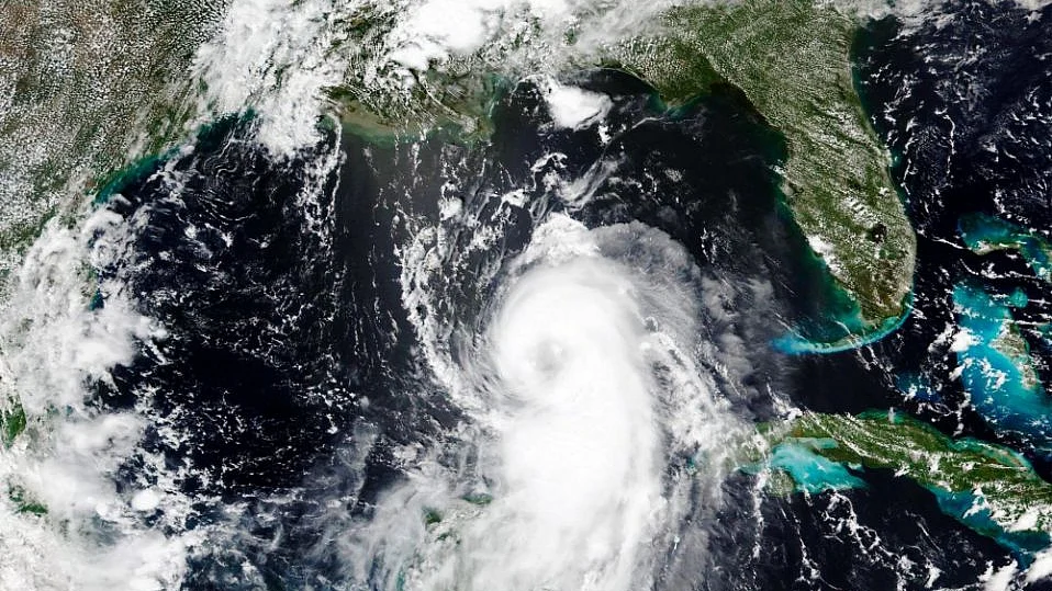 US: Laura strengthens to Category 4 hurricane, threatens catastrophic storm surge